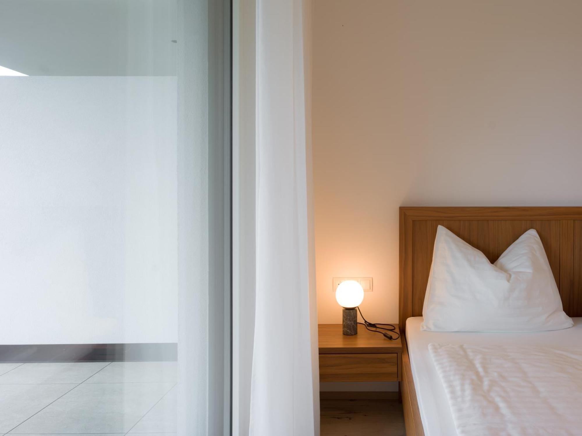 The Hills Merano Room photo